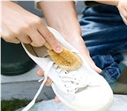 5 cách làm khô giày nhanh và làm sạch giày mùa mưa