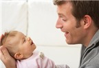 8 điều mà một ông bố tốt nên làm khi con chào đời