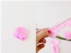 Cách làm hoa hồng bằng giấy nhún đính trên bút chì