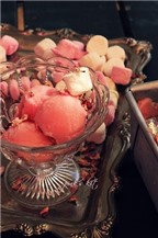 Cách làm kem dưa hấu hương hoa hồng