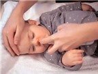 Cách vệ sinh mũi cho bé khi giao mùa