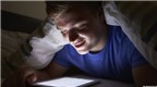 Đọc sách điện tử trước khi đi ngủ gây hại cho sức khỏe