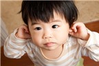 Phương pháp làm giảm cơn đau tai cho bé