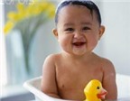 5 cách để bé thích tắm