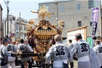 Lễ hội rước thần cho người lớn ở Tokyo