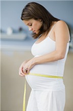 Thai nặng cân, khi nào cần sinh mổ?