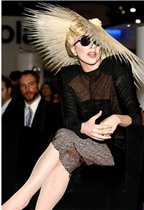 Phong cách ăn mặc của Lady Gaga quái đản cỡ nào?