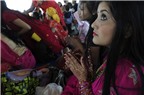 Lễ hội cầu nguyện cho chồng của phụ nữ Hindu
