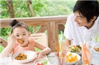 5 thời điểm bạn không nên cho trẻ ăn