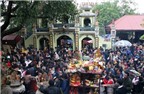 Nhức mắt cảnh chen lấn, giẫm đạp ở lễ hội Việt