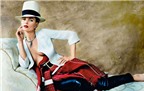 Kate Moss khoe ngực trần với phong cách Digan