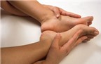 Chân tay tê và nổi gân là dấu hiệu bệnh gì?