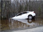 Phòng tránh mua xe bị ngập nước