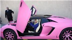 Nicki Minaj khoe siêu xe Lamborghini Aventador Roadster màu hồng