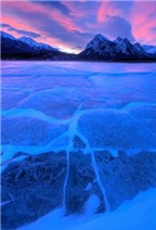 Hồ băng nhân tạo tuyệt đẹp ở Canada