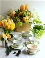 Cắm hoa vào tách trà đơn giản mà xinh