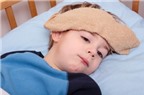 5 sai lầm của cha mẹ khi chăm sóc trẻ sốt cao