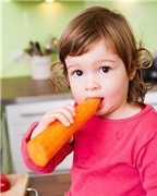 Top 10 thực phẩm cho bé chống cận thị