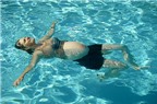 Bơi lội tốt cho thai không, AloBacsi?