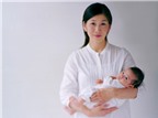 Mách mẹ cách bế bé sơ sinh chuẩn theo từng giai đoạn