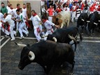 [Photo] Người dân chạy nhốn nháo trong lễ hội bò tót San Fermin