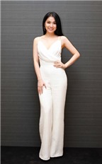 Hoa hậu Thùy Lâm diện jumsuit trắng dự tiệc