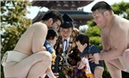 Lễ hội Nakizumo “dọa trẻ con khóc” ở Nhật Bản