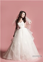 2 phong cách váy cưới được lòng cô dâu Việt