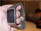 Cận cảnh đồng hồ thông minh Sony Smartwatch 3 dây kim loại