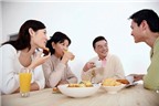 Những thói quen trong bữa ăn hại sức khỏe