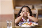 Cha mẹ nên làm gì khi trẻ kén ăn?