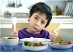Trẻ bị suy dinh dưỡng, cha mẹ nên làm gì?