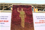 Độc đáo chân dung Bác Hồ kết từ 10.000 bông sen