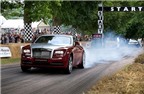 Rolls-Royce Wraith cho Porsche 918 Spyder “ngửi khói”