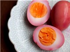 Cách làm trứng ngâm chua ngọt màu hồng tự nhiên