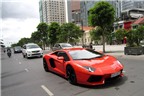 Siêu xe tiền tỷ Lamborghini Aventador lăn bánh trên phố Việt