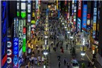 Đêm nhộn nhịp ở phố đèn đỏ nổi tiếng nhất Nhật Bản