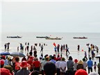 Đặc sắc lễ hội bơi trải trên biển của làng Cảnh Dương