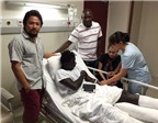 Hai người anh em Senegal chăm sóc Abass ở Singapore