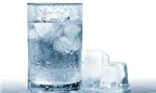 Nước đá lạnh: Dù sạch cũng tiềm ẩn nguy hại khôn lường